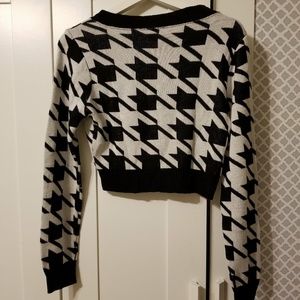 SOLD! Crop Sweater rue21 Small